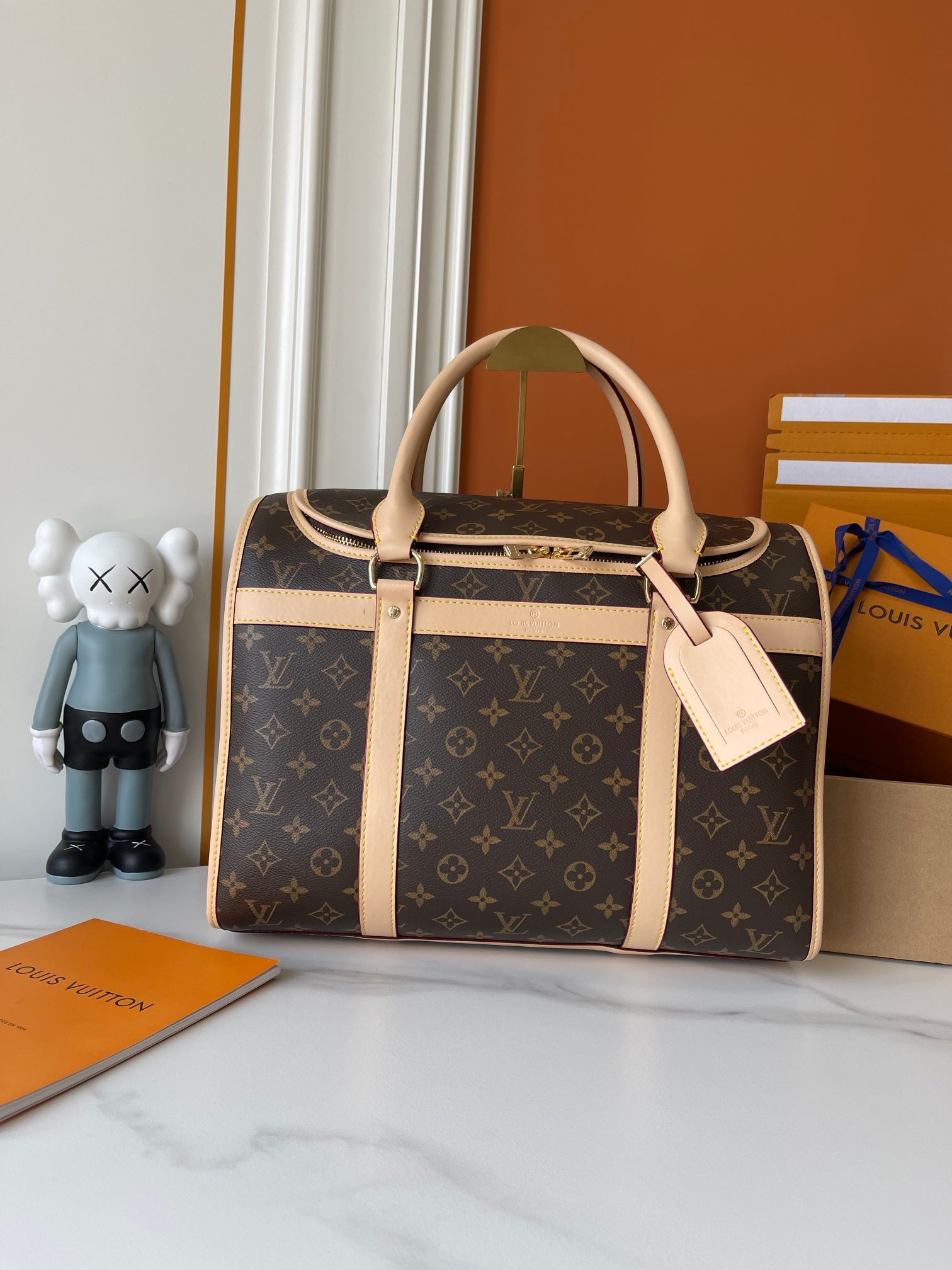 Dog carrier PRE-ORDER shipping takes 3-6 weeks