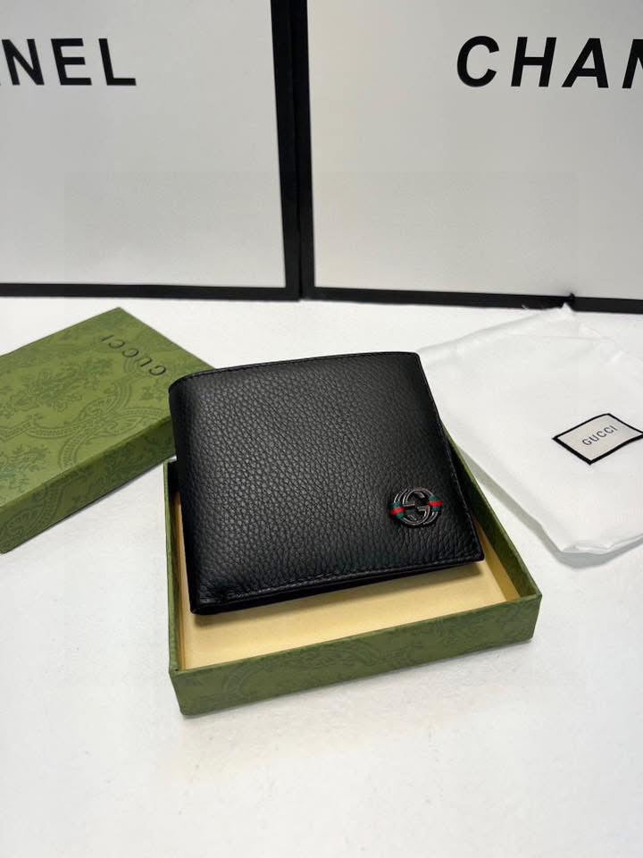 Men’s wallet Pre-order shipping takes 3-6 weeks