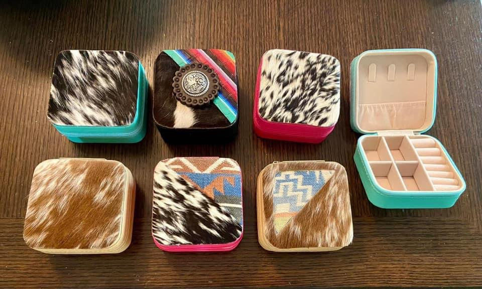 Jewelry case top left