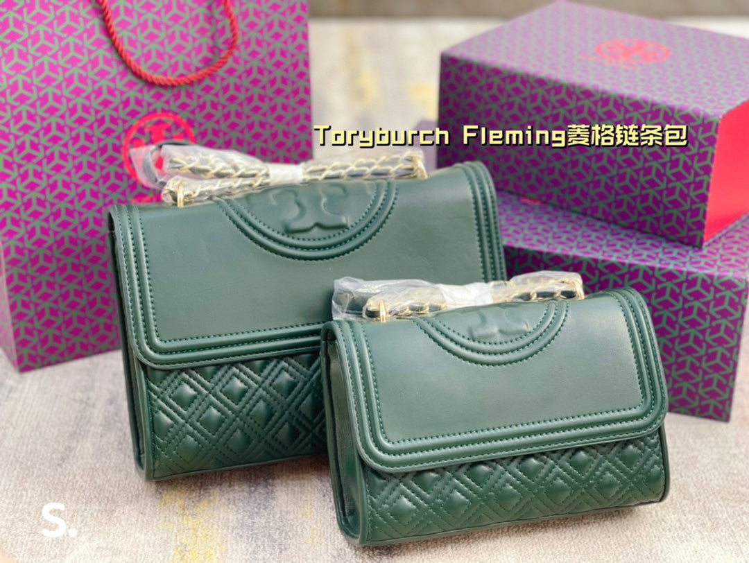 T purse pre-order shipping takes 3-6 weeks