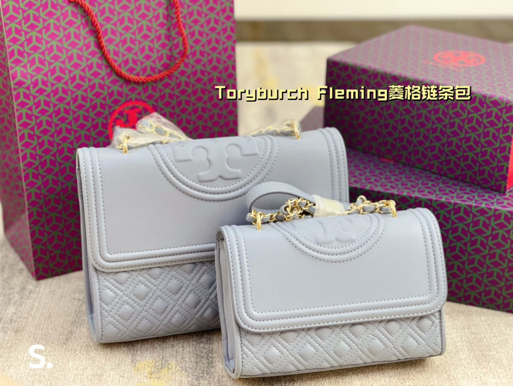 T purse pre-order shipping takes 3-6 weeks