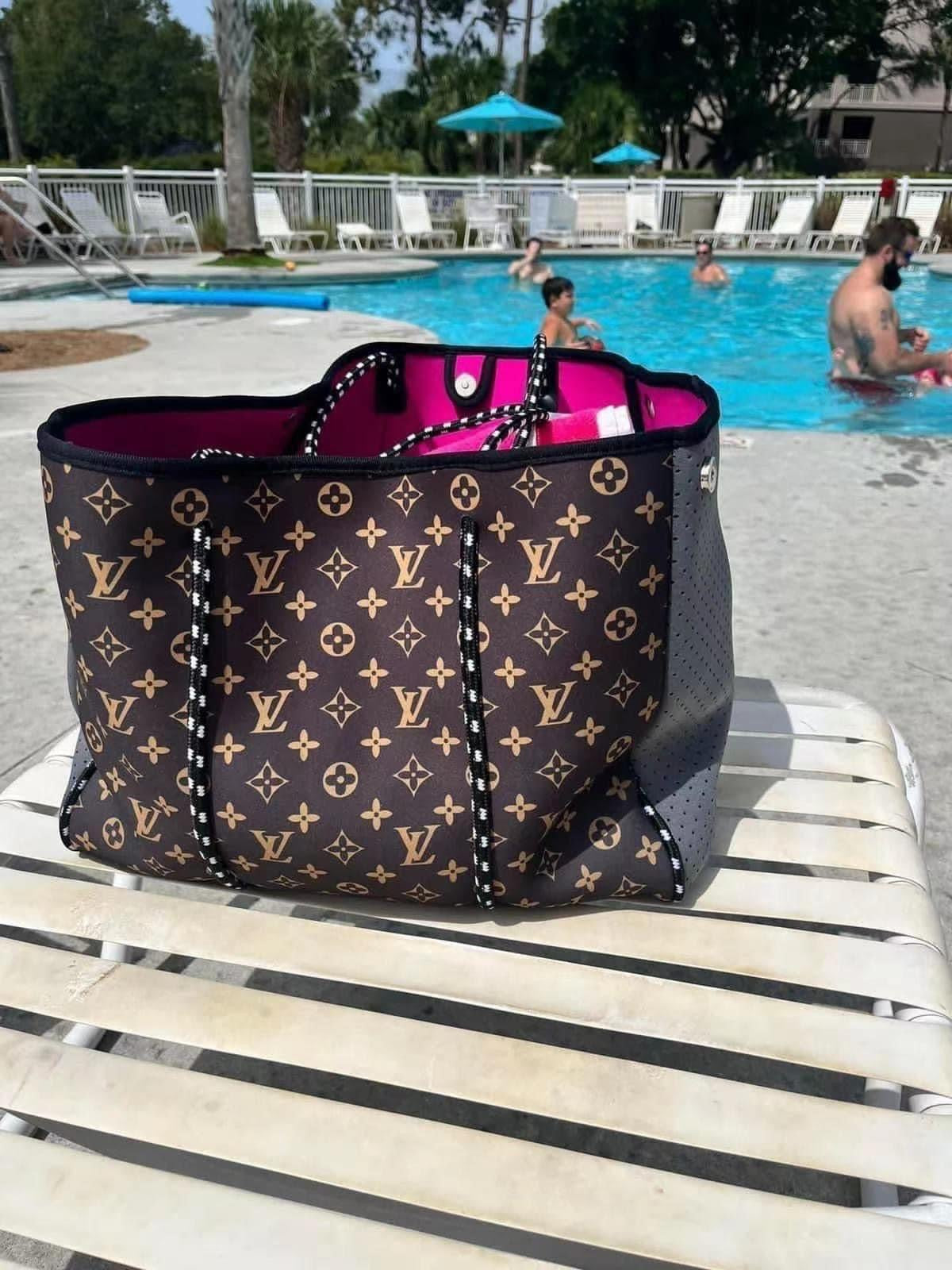 beach bag Pre-order shipping takes about 3-6 weeks.
